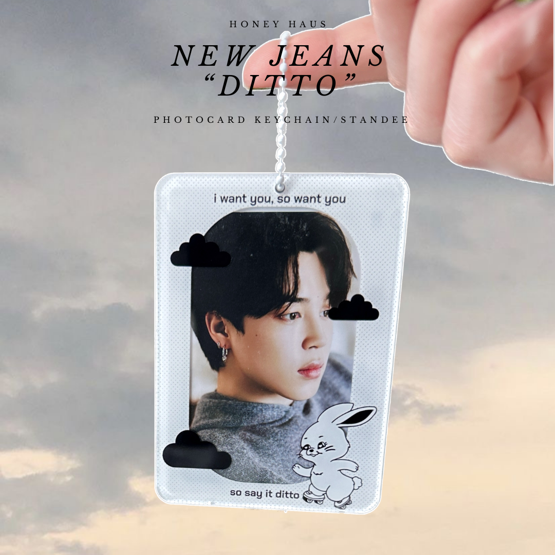 New Jeans "Ditto" Acrylic Photocard Holder