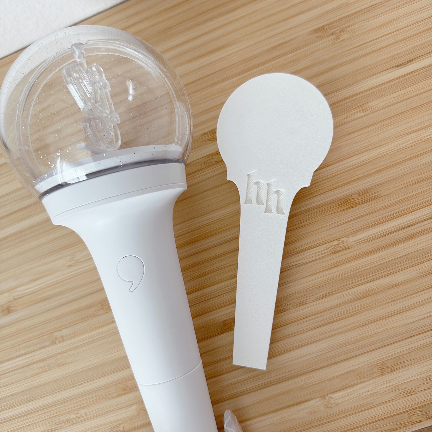 IVE I-HA Lightstick Stand