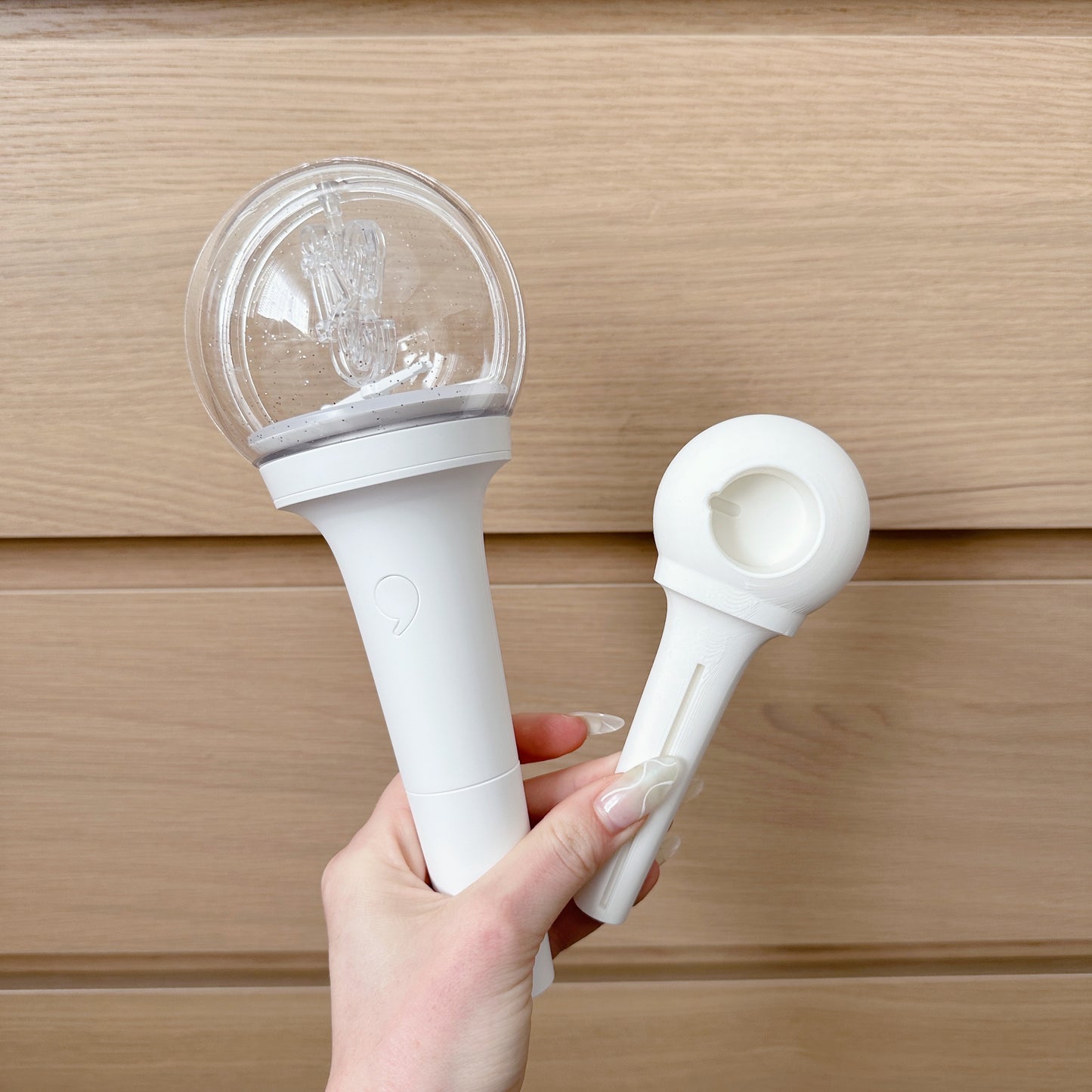 IVE I-HA Lightstick Stand