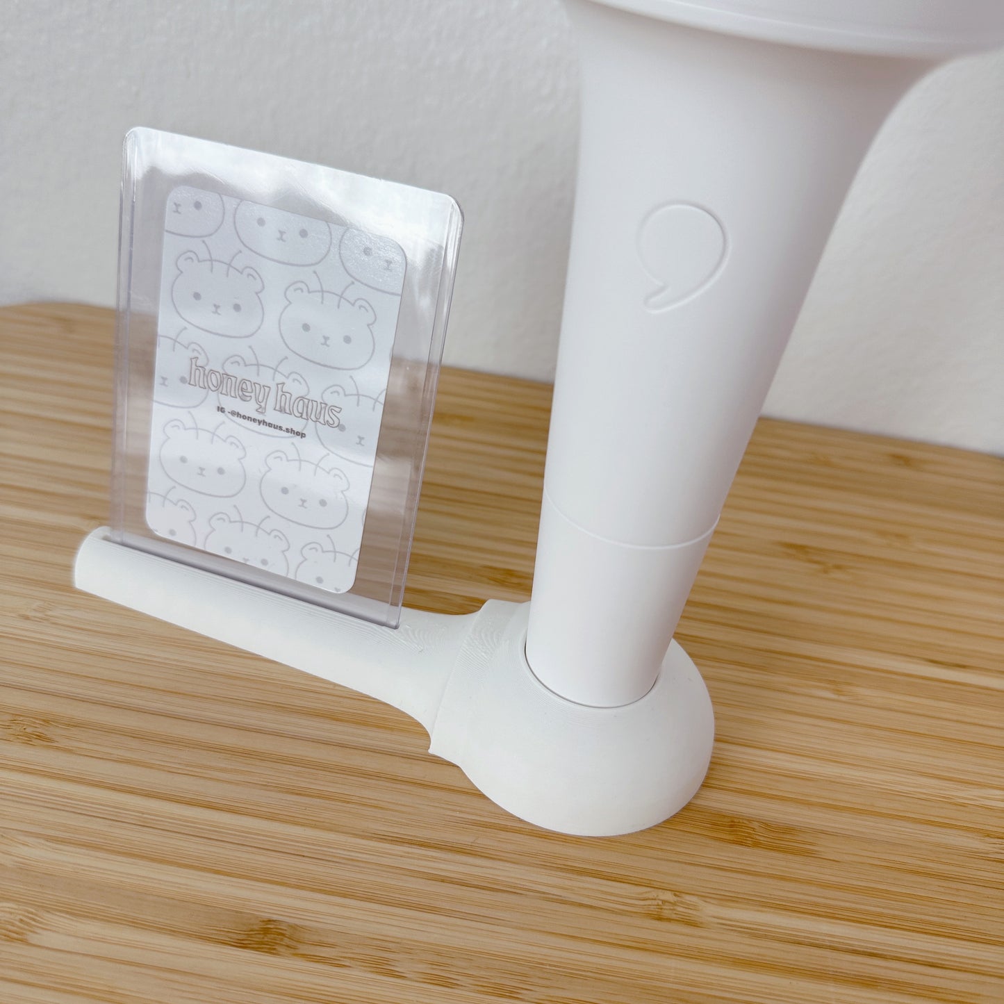 IVE I-HA Lightstick Stand